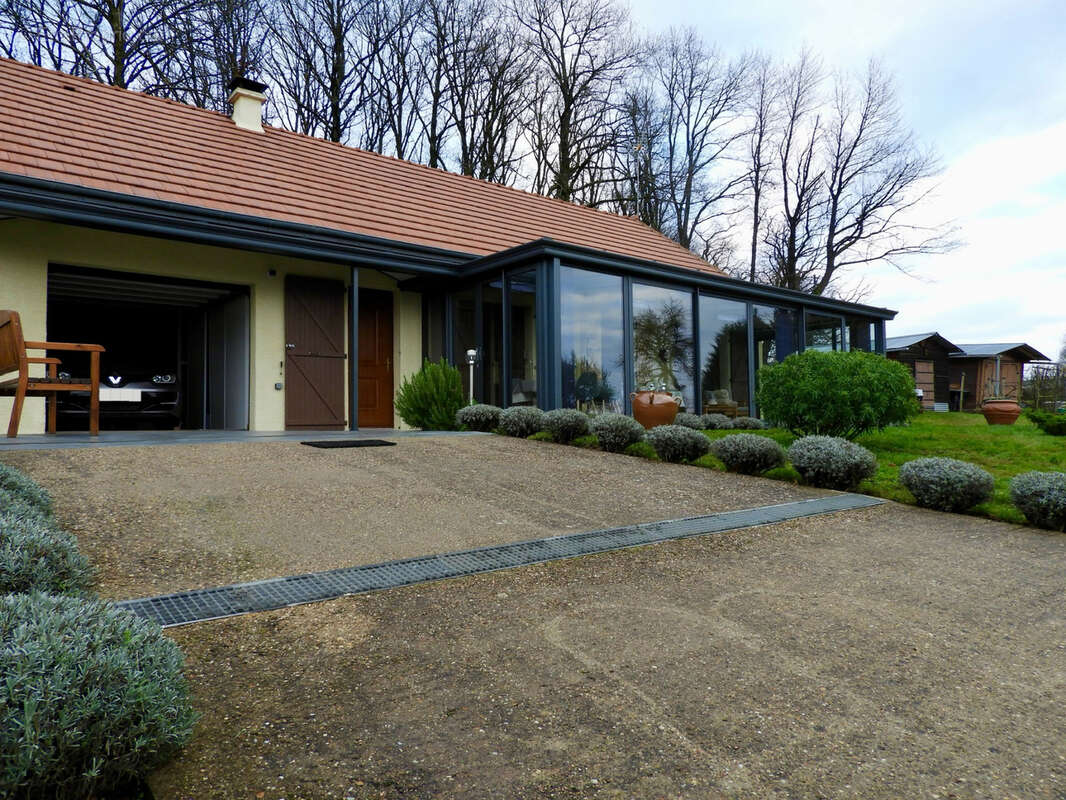 Maison à SAXI-BOURDON