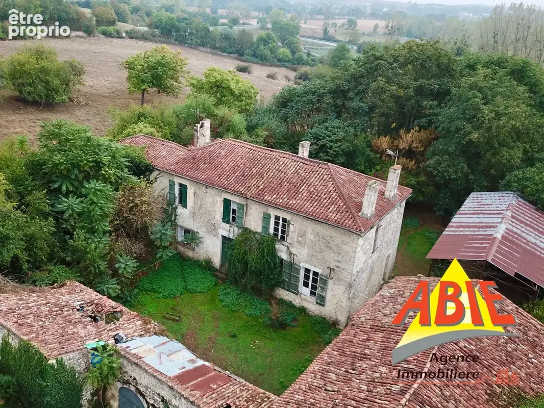 Photo 1 - Maison à FONTENAY-LE-COMTE