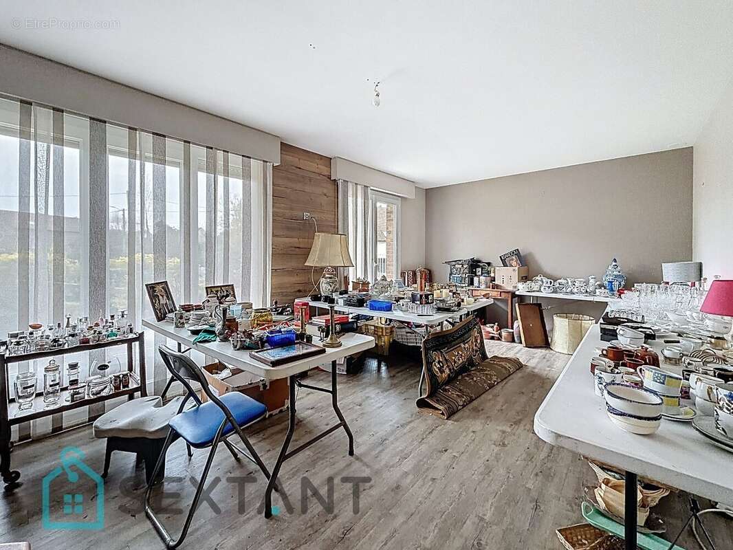 Appartement à LE MESNIL-ESNARD
