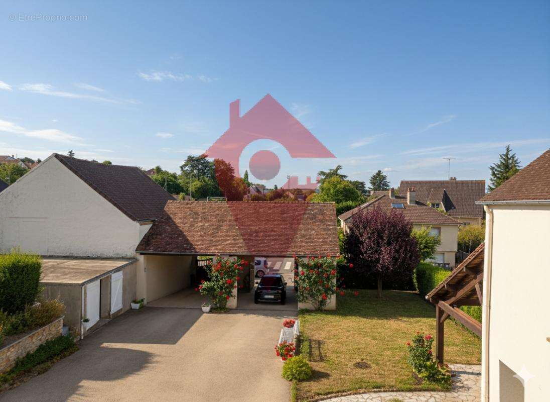 Maison à MORAINVILLIERS