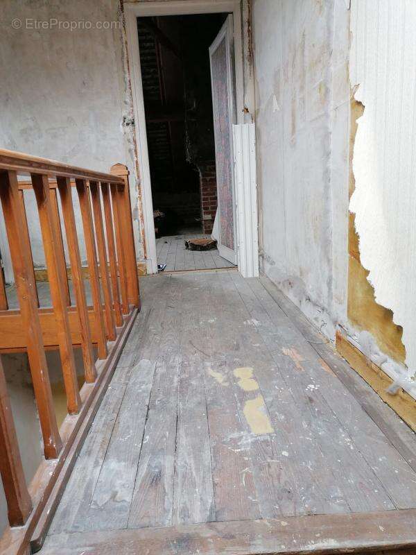 Commerce à SAINT-QUENTIN