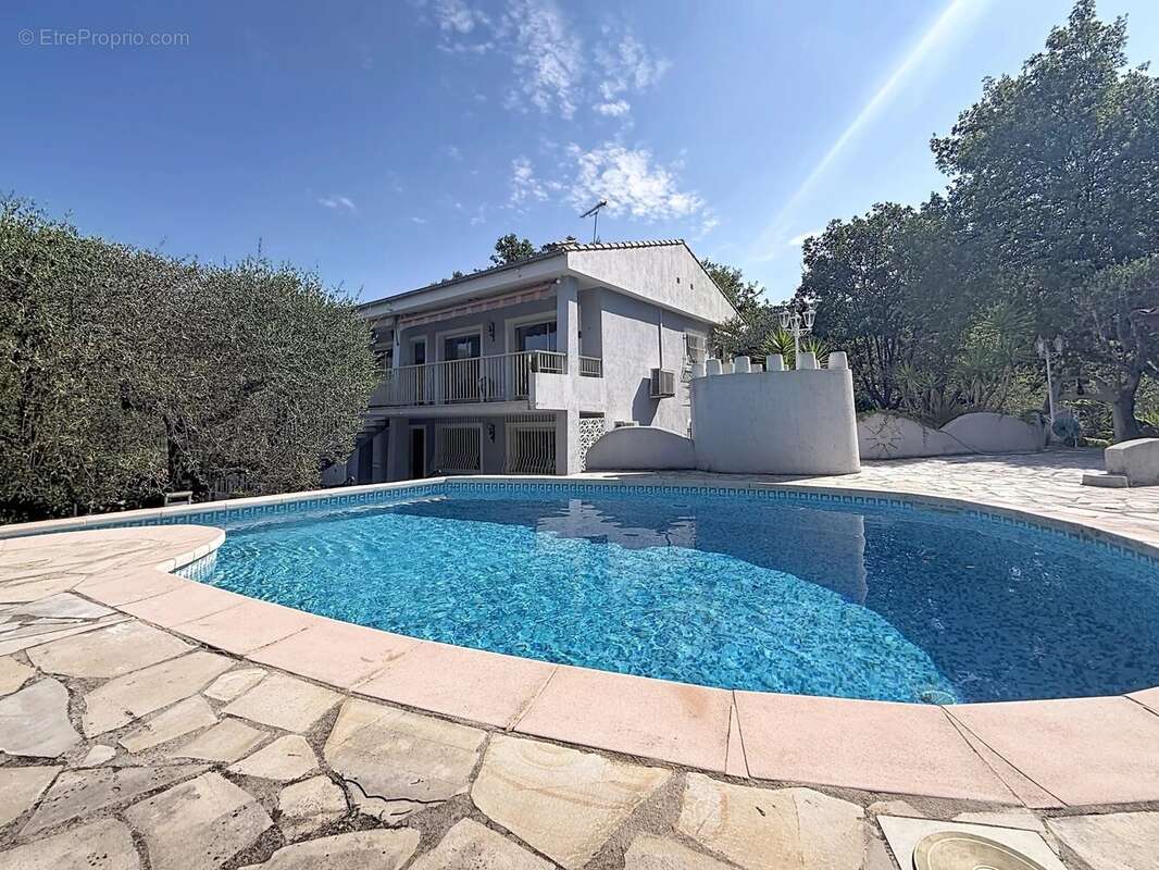 Maison 220 m² à Tourrette-Levens  - photo 14