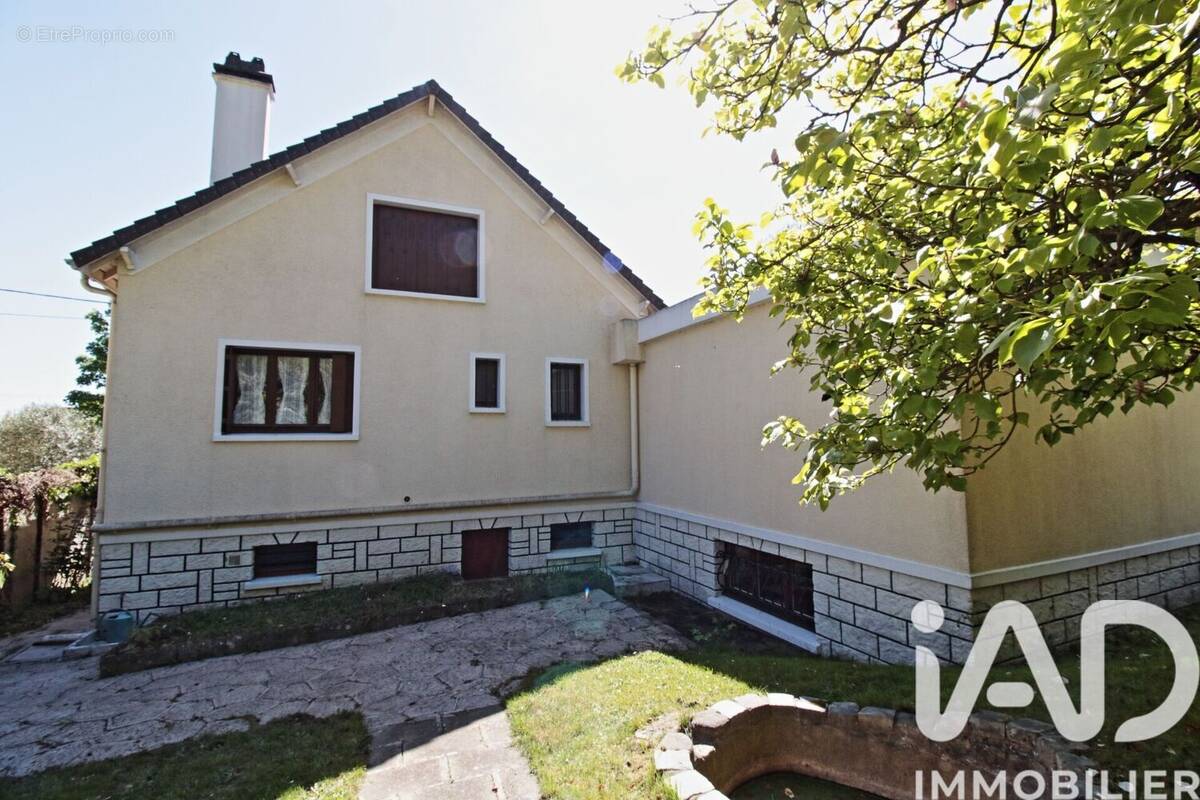 Photo 1 - Maison à SAINT-LEU-LA-FORET