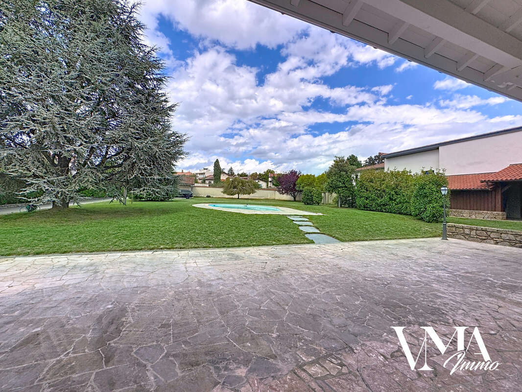 Maison à SAINT-GENIS-LAVAL