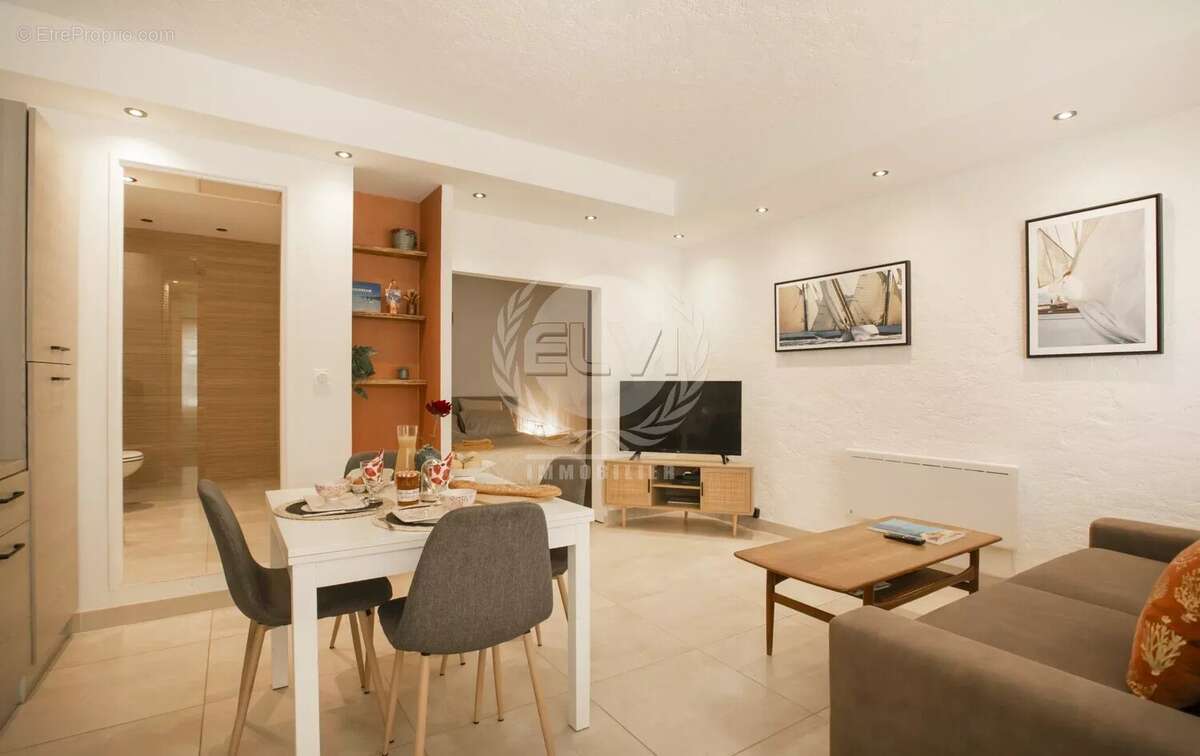 Appartement à GRIMAUD
