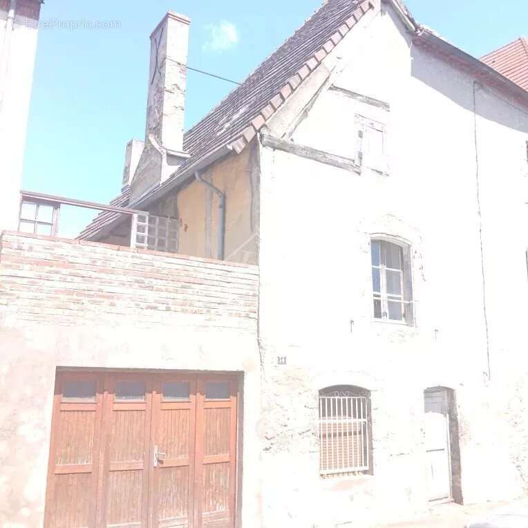Maison à VARENNES-SUR-ALLIER