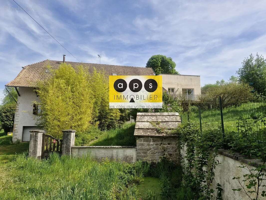 Maison à BERSAILLIN