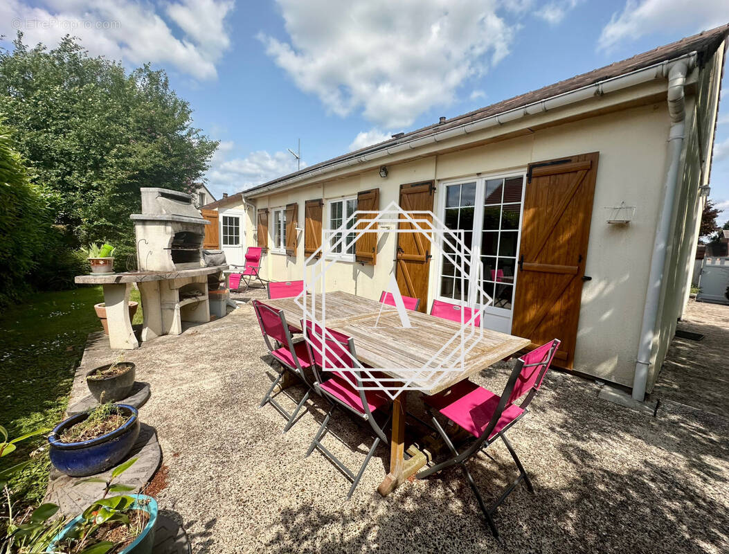 Maison à SAINT-CREPIN-IBOUVILLERS