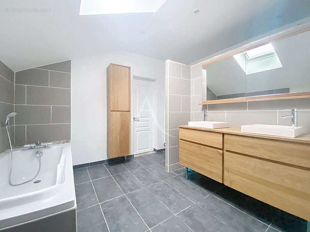 Maison à LA MEIGNANNE