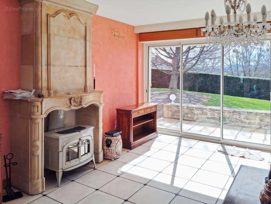 Maison à AUGEROLLES