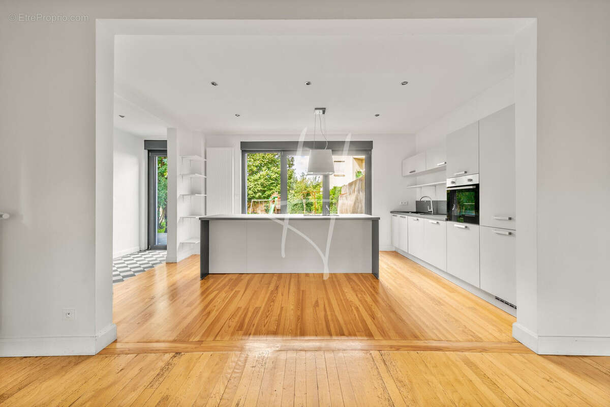 Maison à LE BAN-SAINT-MARTIN