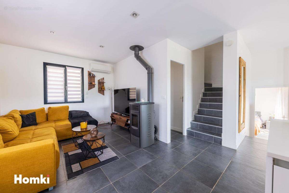 Maison/Villa T5 de 132 m2 à Plan-de-Cuques 13380 - photo 3