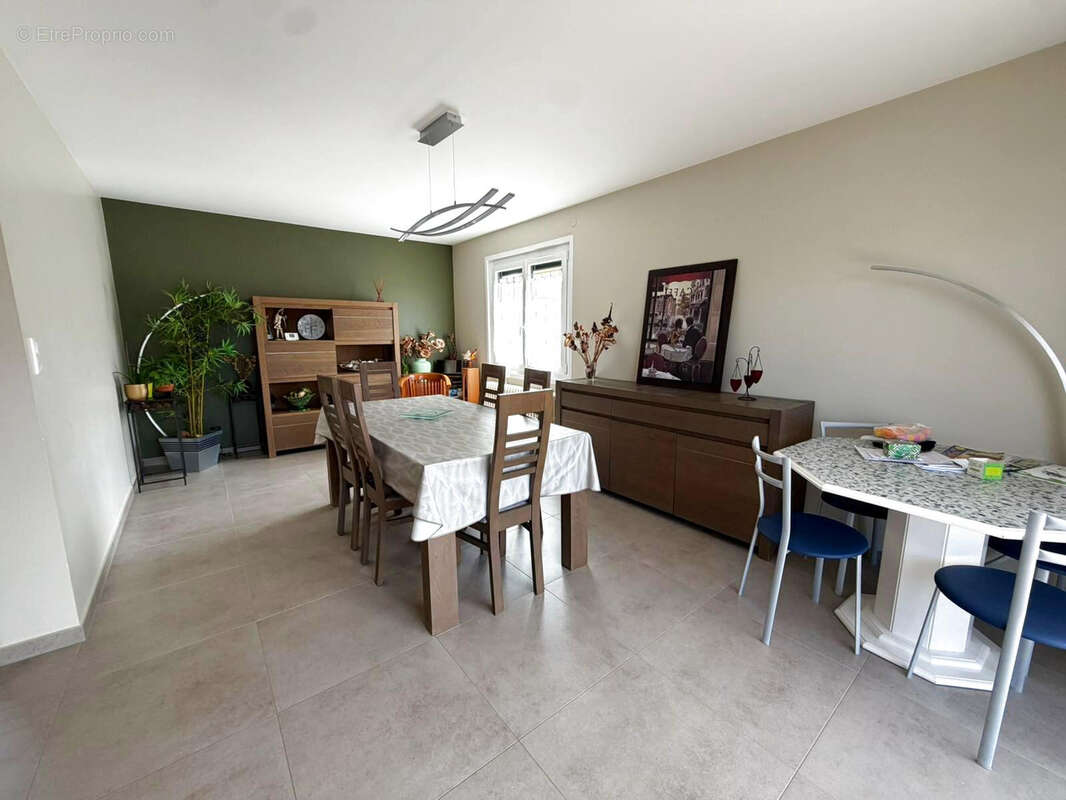 Maison à SAINT-PIERRE-EN-FAUCIGNY