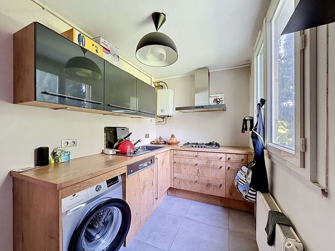 Appartement à NEAUPHLE-LE-CHATEAU