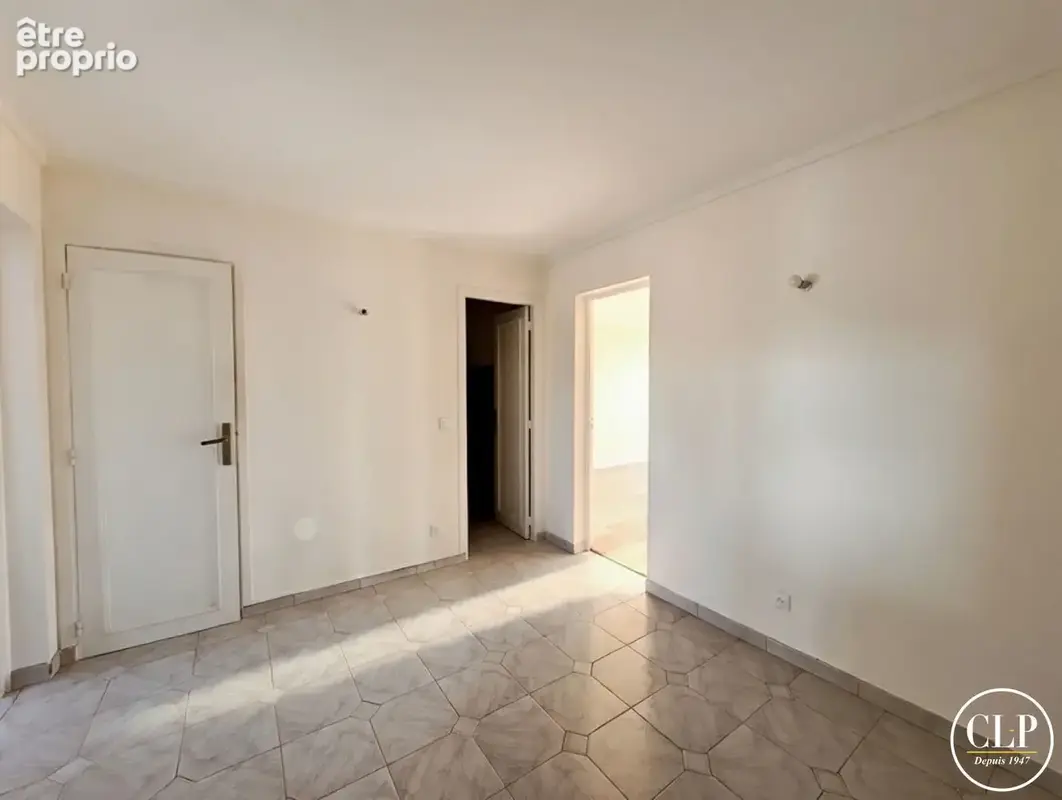 CROIX DE CHAVAUX - Appartement  3 pièce(s) 63.80 m2 - photo 4