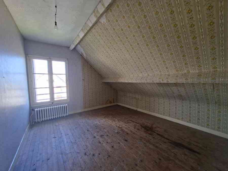 Maison à CIRY-LE-NOBLE
