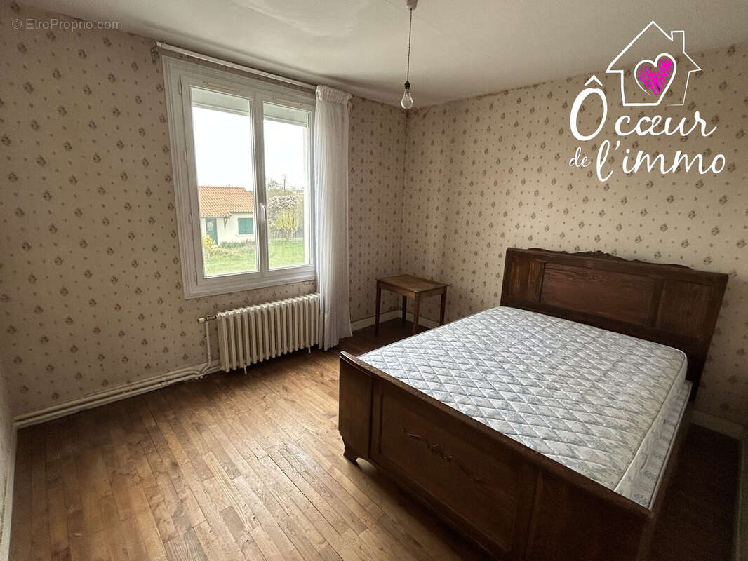 Maison à CHANTELOUP-LES-BOIS