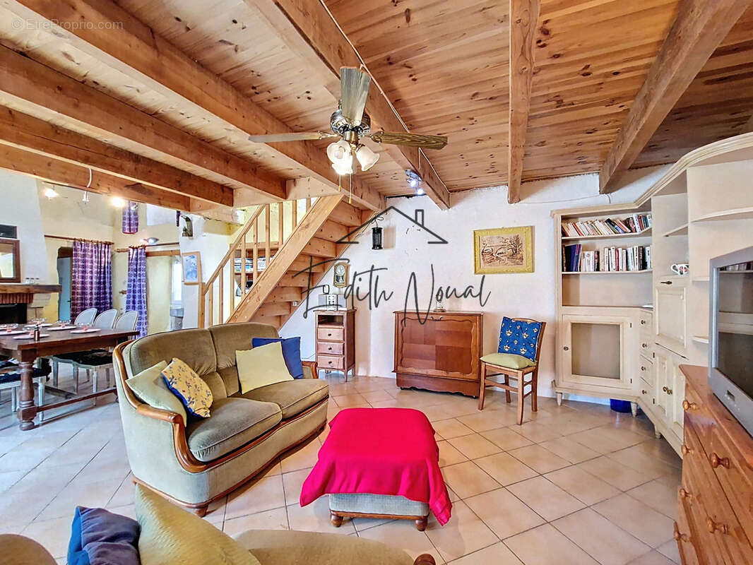 Maison à SAINT-GEORGES-DE-LUZENCON