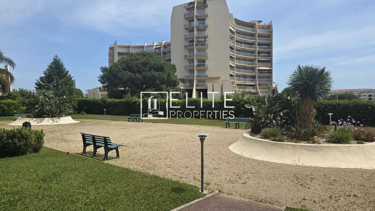 Appartement à MANDELIEU-LA-NAPOULE