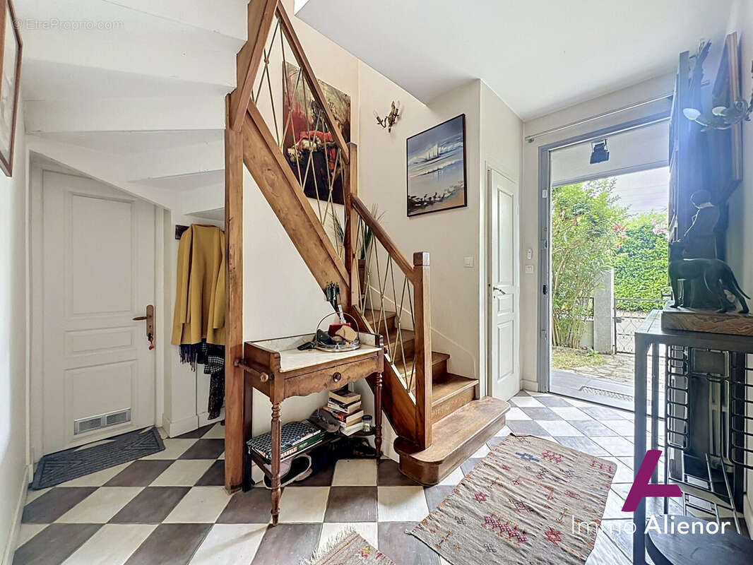 Maison à LE BOUSCAT