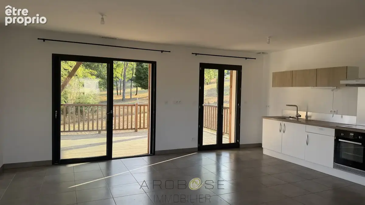 Villa contemporaine de plain-pied avec garage et jardin . - photo 12