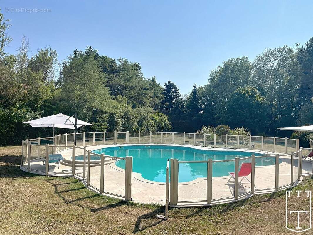 Élégante villa en pierre - photo 14
