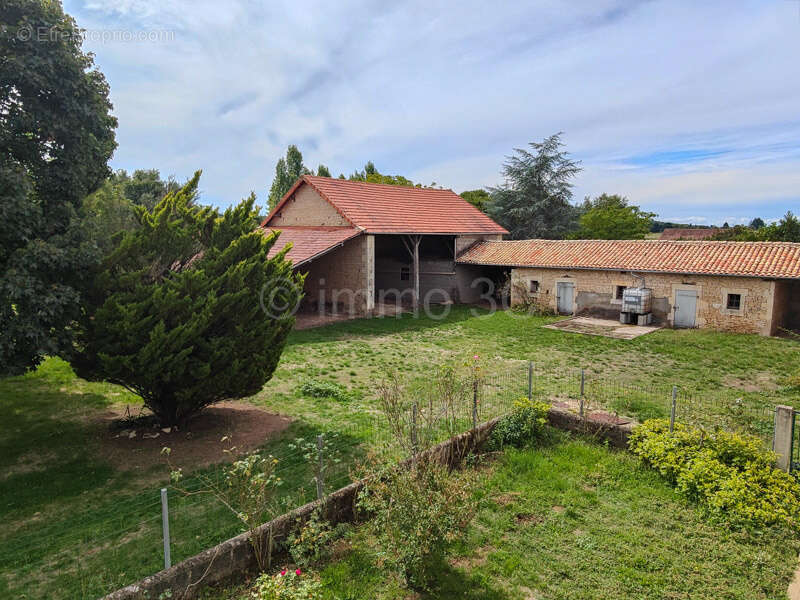 Maison à SAUZE-VAUSSAIS