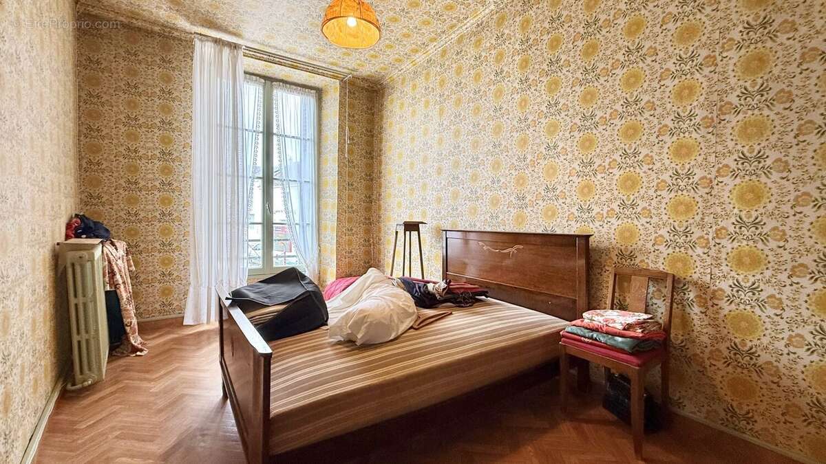 Maison à BONNETABLE