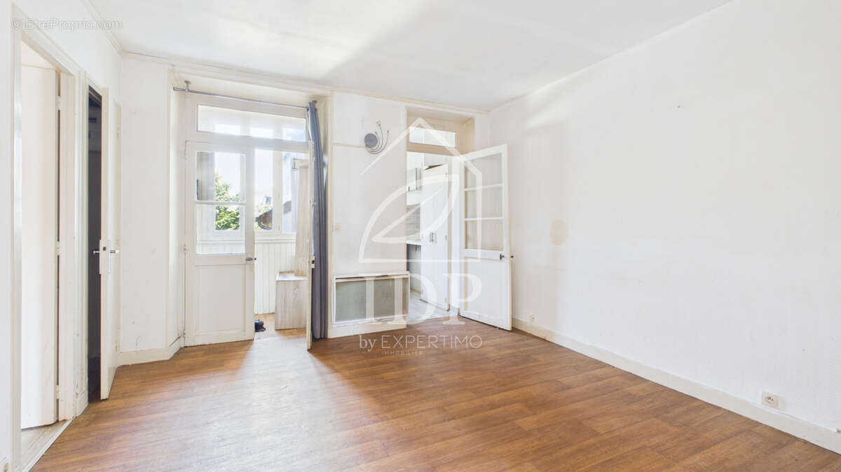 À vendre   Charmant appartement 3 pièces en immeuble meulière   123 500 € FAI - photo 2
