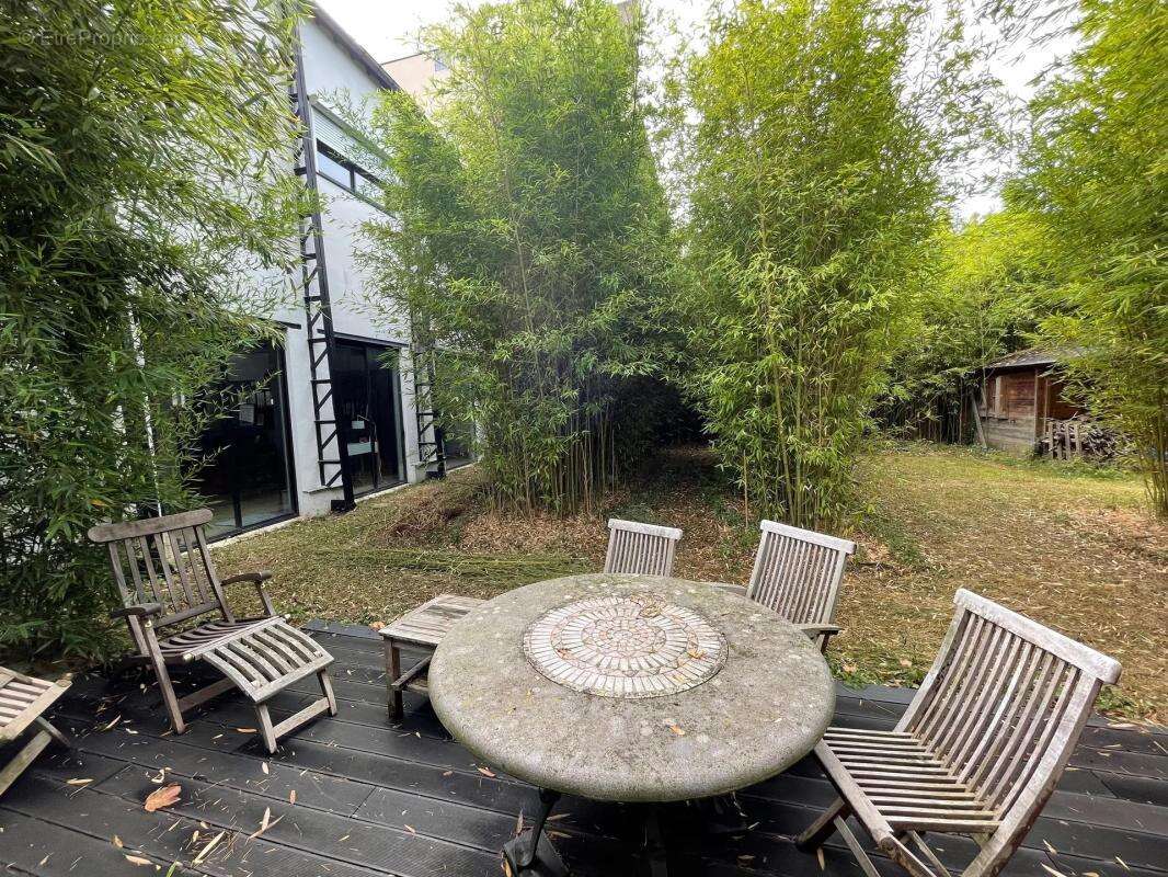 Maison à LE PERREUX-SUR-MARNE