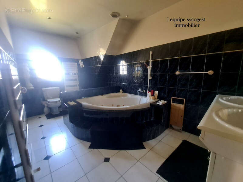 Maison à NOISY-LE-SEC