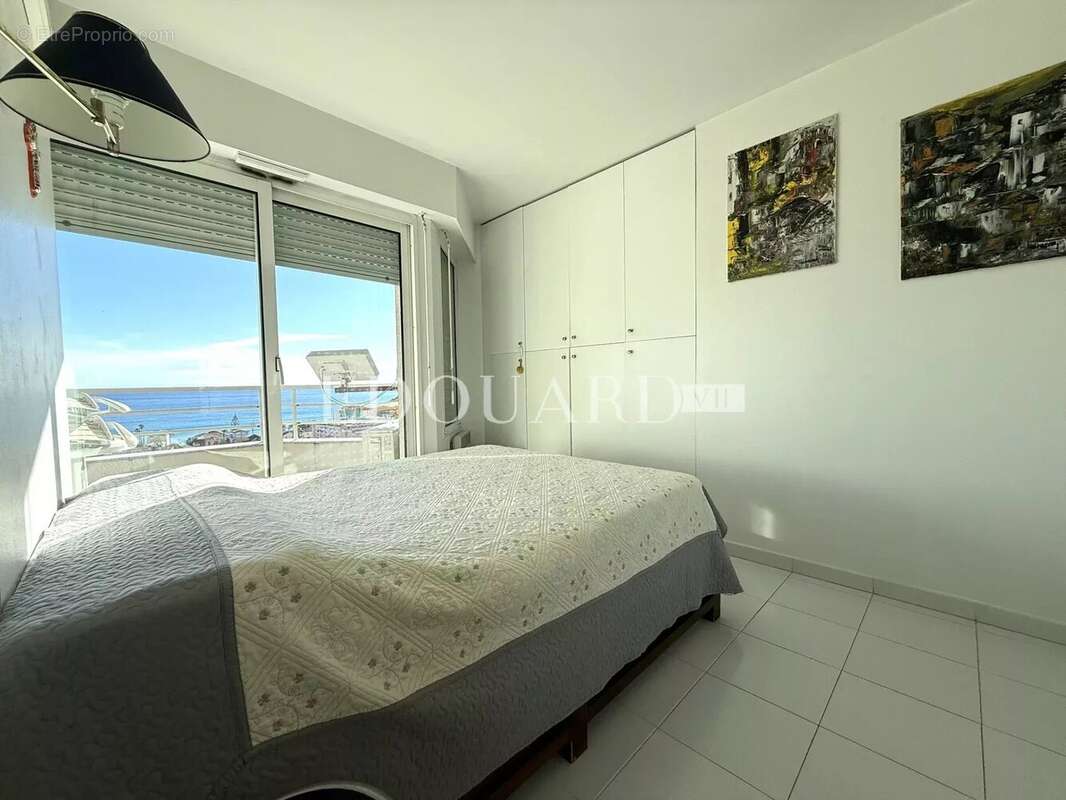Appartement à ROQUEBRUNE-CAP-MARTIN