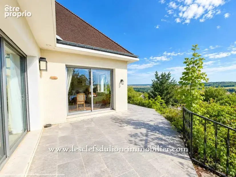Élégante maison traditionnelle avec vue dominante - photo 8