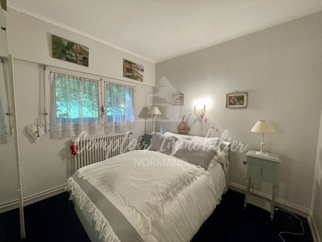 Maison à AVREMESNIL