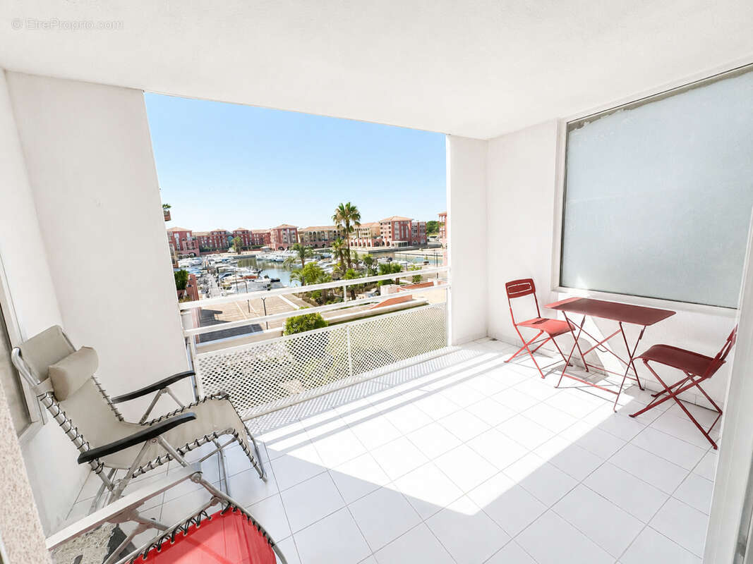 Lattes quartier port ariane t3 de 70 m2 hab vue port- parking et cave - photo 3
