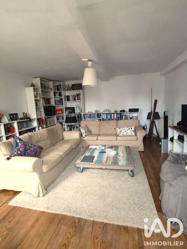 Maison 262 m² à Lurbe-Saint-Christau  - photo 3