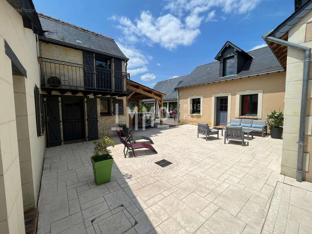 Maison à LA CHARTRE-SUR-LE-LOIR