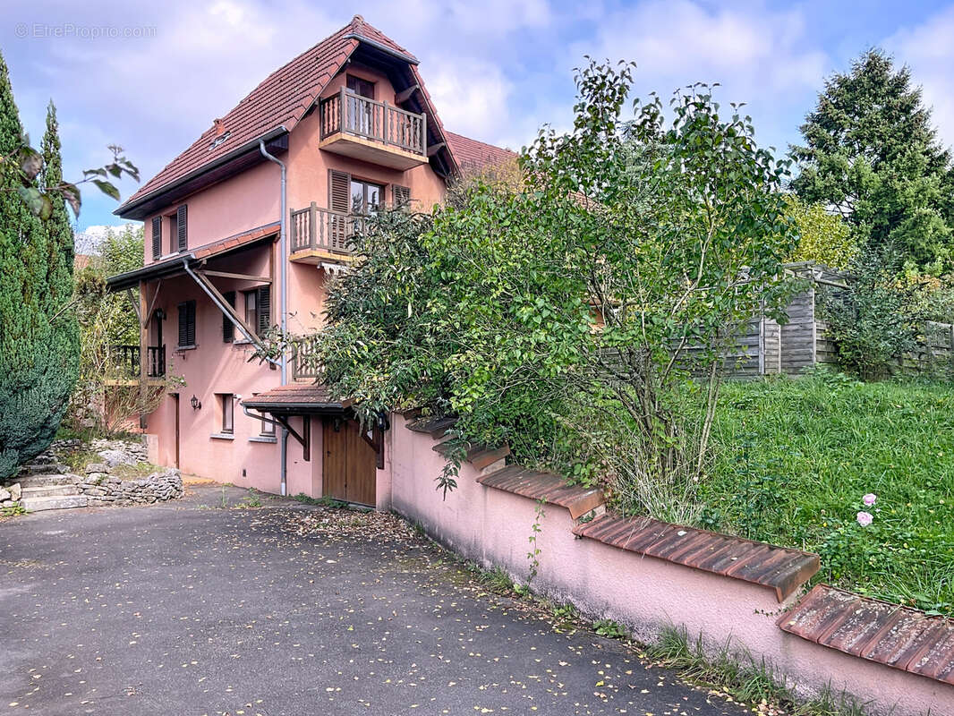 Maison à COURCELLES-LES-MONTBELIARD