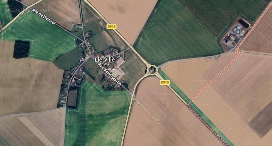 Terrain à LIERVILLE