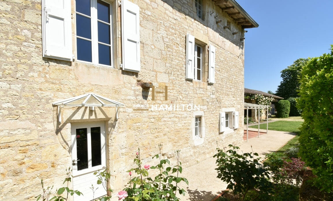 Maison à VILLENEUVE-SUR-VERE