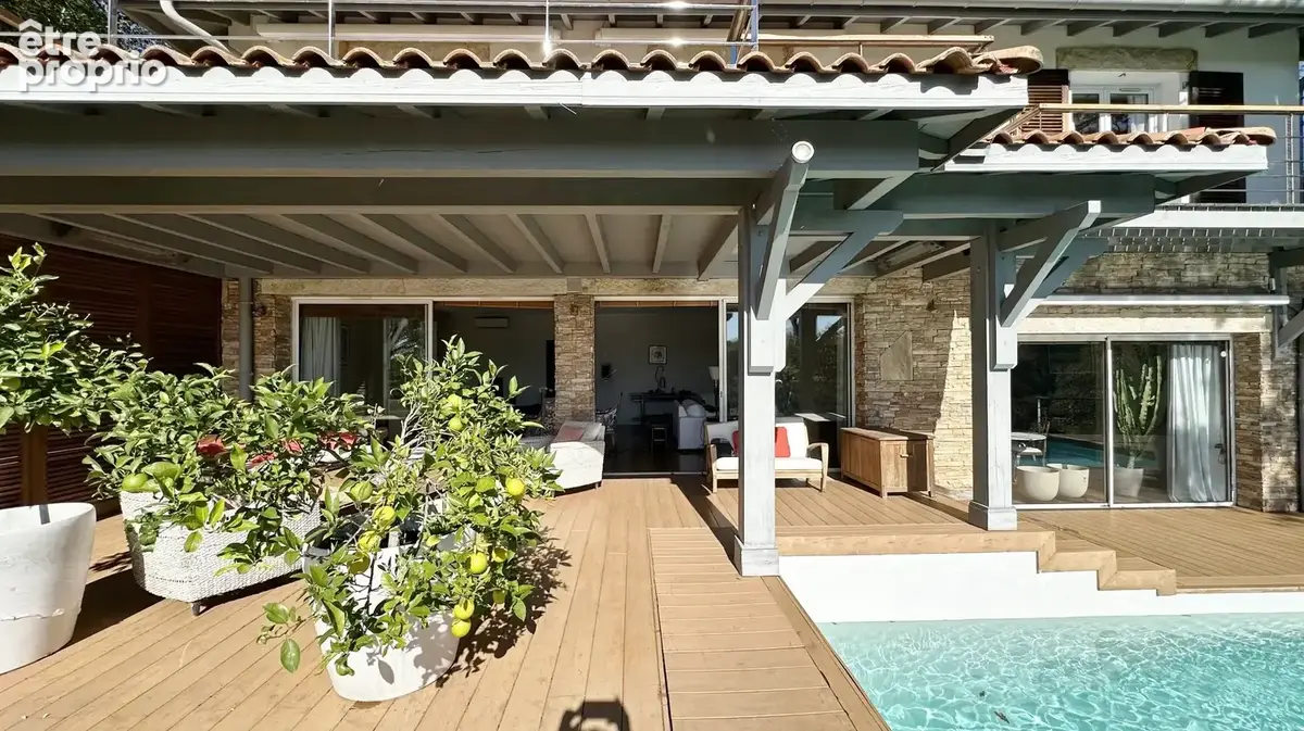 Villa d'architecte de type t6 de 240 m2 avec piscine - photo 3