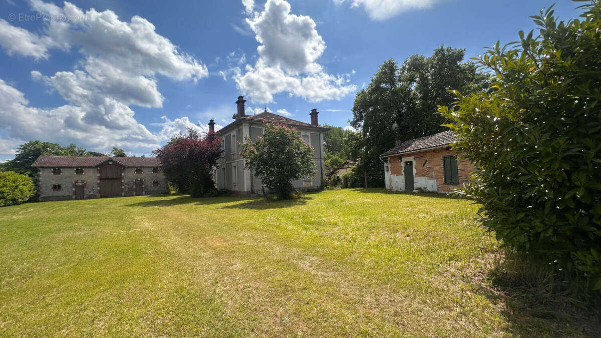 Maison à PISSOS