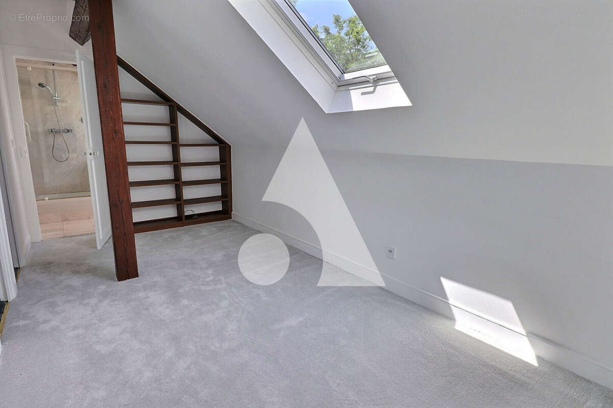 Maison à MERY-SUR-OISE