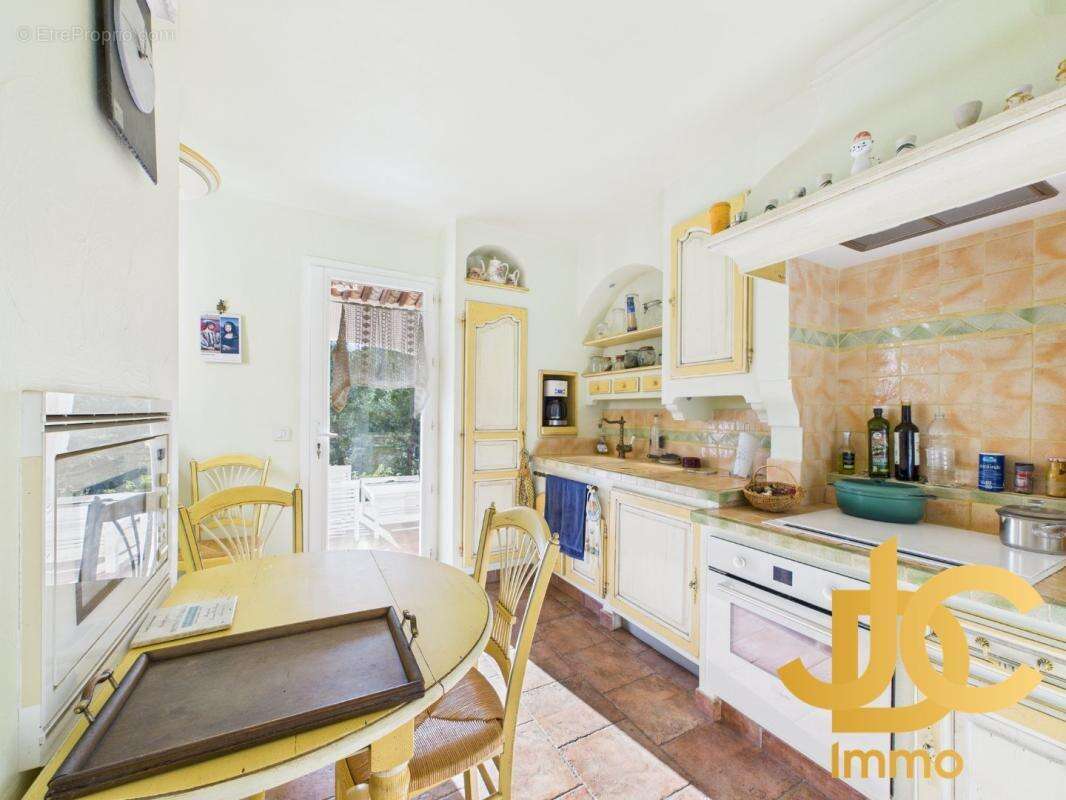 Maison à AURIBEAU-SUR-SIAGNE