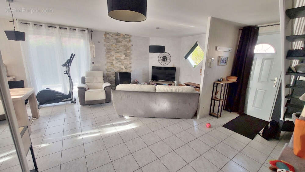 Maison à BOURGUIGNON