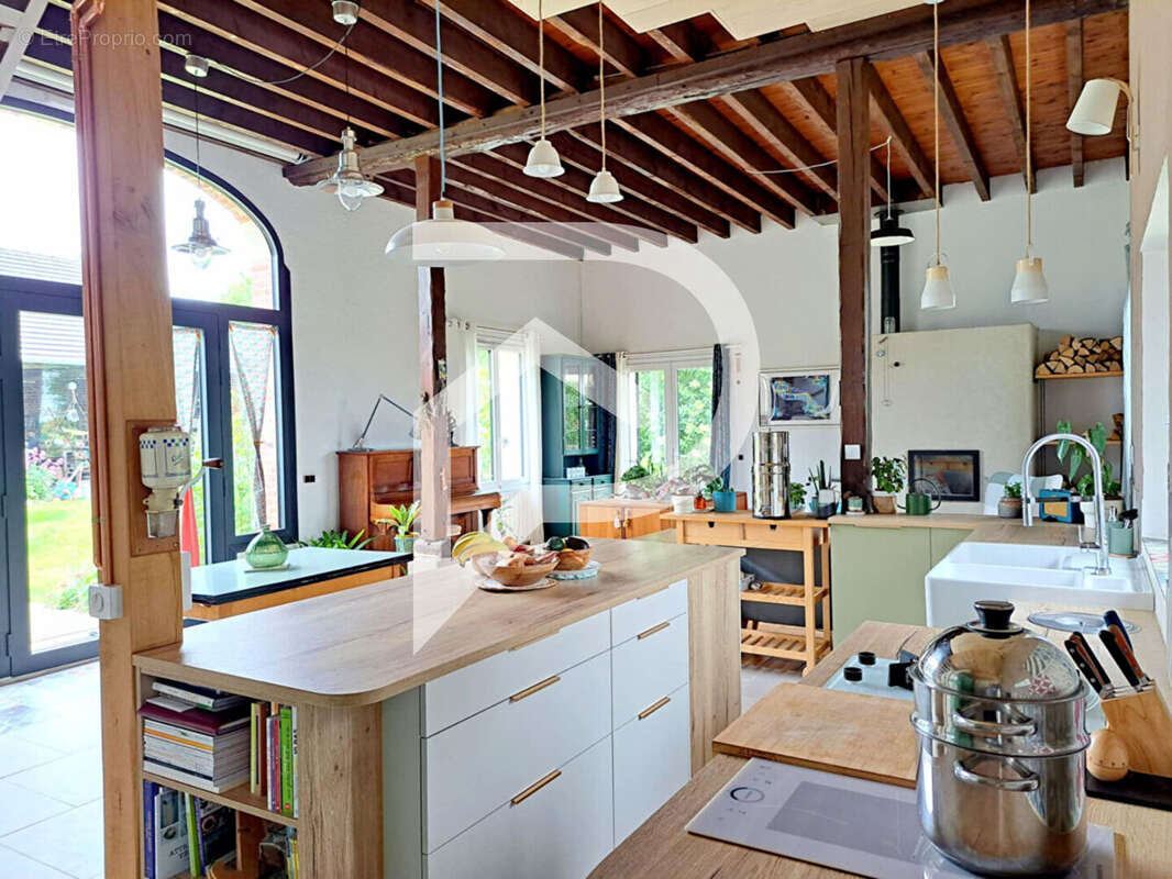 Maison à MILLY-SUR-THERAIN