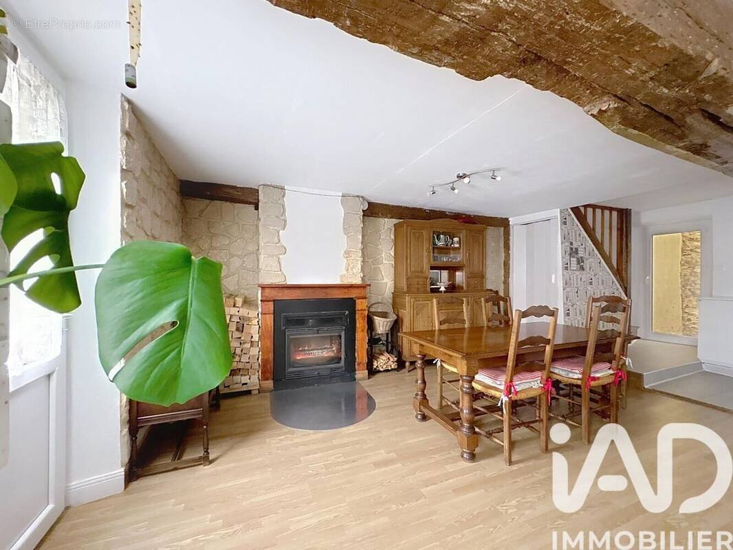 Photo 1 - Maison à MONTMORT-LUCY