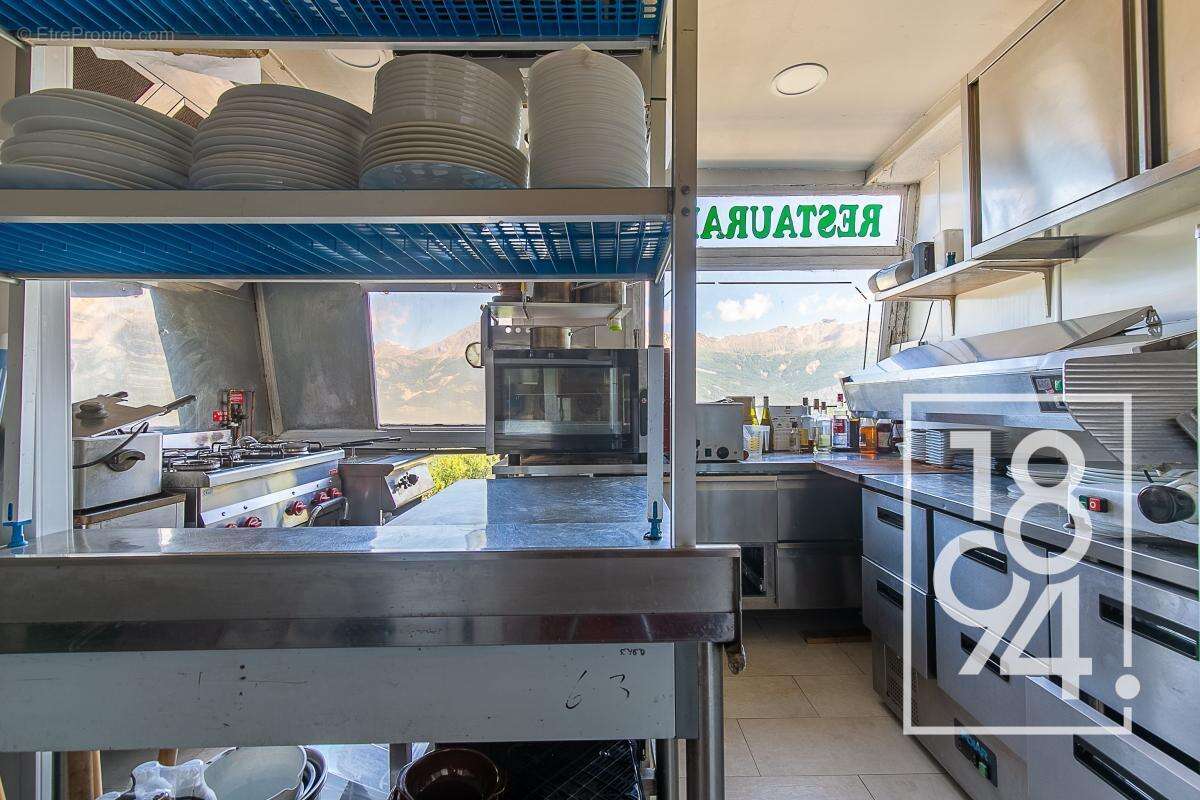 Murs et fonds de commerce à vendre Pra Loup 04 (04400)  61.98 m²  - photo 8
