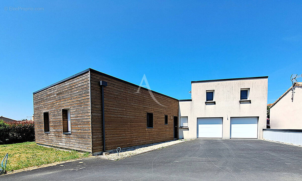 Maison à LE BOUPERE