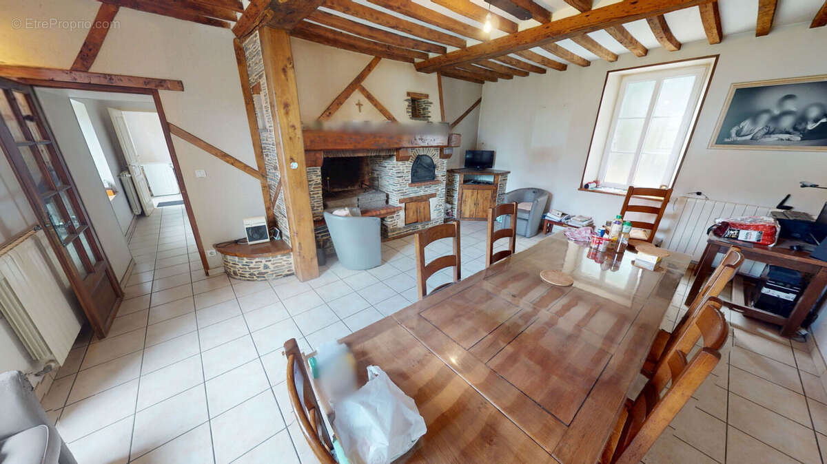 Ensemble immobilier en pierres - maison principale 190 m2 et dépendances - photo 3